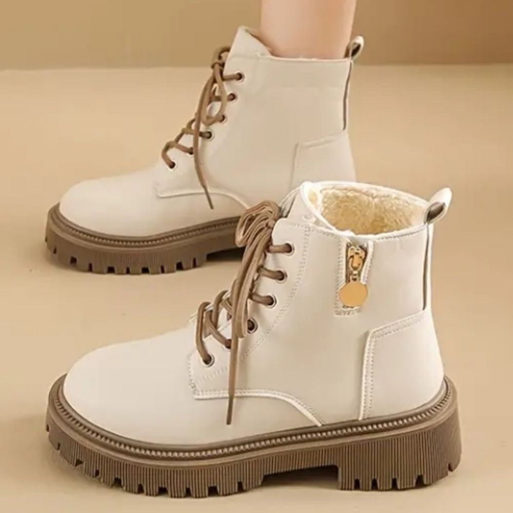 Ladies Chic beige thick sole Lace Up Combat boots sz 8